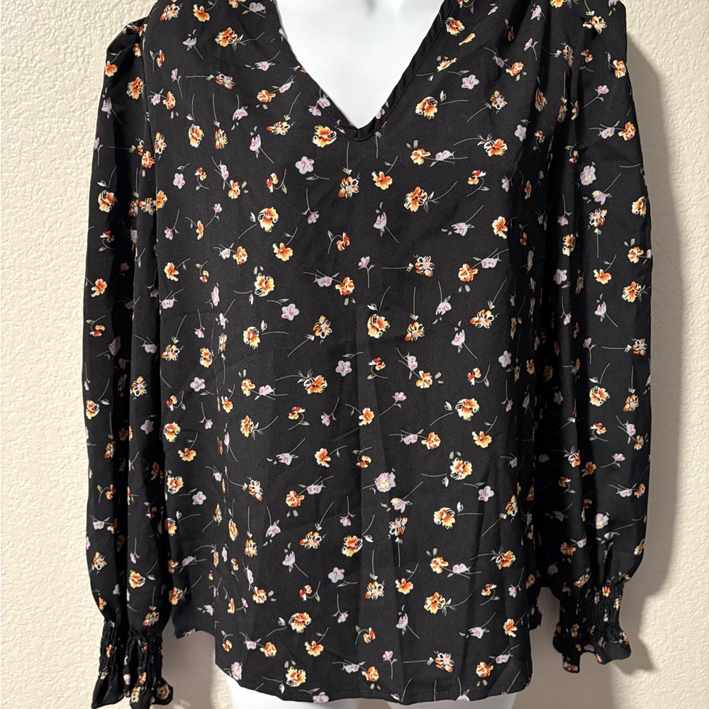 SHEIN Black Floral V-Neck Blouse - Picture 1 of 4